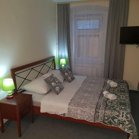 Elg Rooms Постойна Екстериор снимка